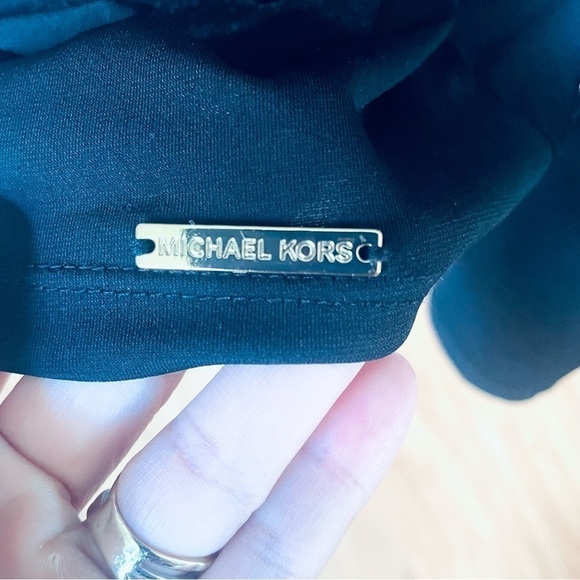 Michael Kors Women's Size Large Black Keyhole Front Long Sleeve Stretch Blouse. - Picture 6 of 8